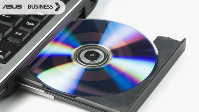 Cara Memasukkan CD ke Laptop ASUS yang Tidak Disertai Slot DVD Drive